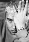 eminem34.jpg (5832 bytes)